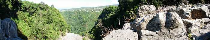 Saut du Bras de POntho dans le Bras de la Plaine