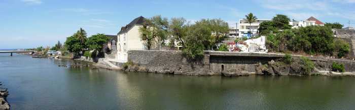 Maison Roussin et embouchure de la rivière d'Abord