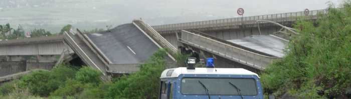Pont effondré sur la rivière St-Etienne