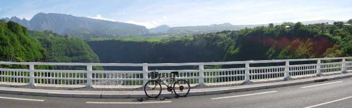 Pont sur le Bras de la Plaine