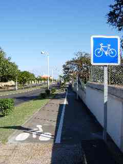 Piste cyclable du bd Bank St-Pierre