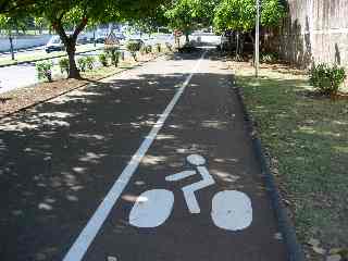 Piste cyclable bd Bank