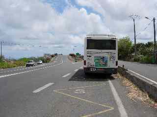 Bus Fleuri  l'arrt  Pierrefonds