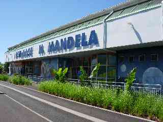 Gymnase Nelson Mandela à Terre-Sainte