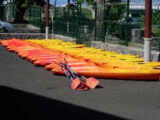 Kayaks à la base nautique de Terre-Sainte