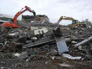 Dconstruction du Crdit Agricole Rue du Four  Chaux