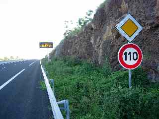 Route des Tamarins, limitation à 110