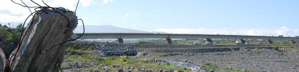 Pont amont et radier de la rivire St-Etienne