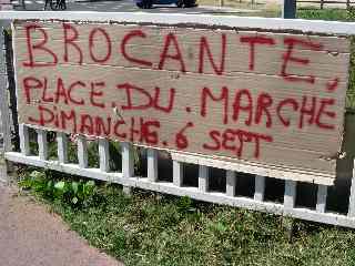 Brocante place du march couvert