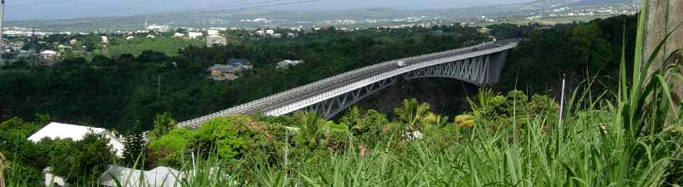 Pont sur le Bras de la Plaine