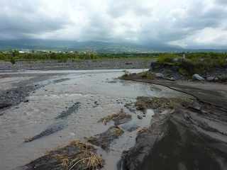 Rivire St-Etienne aprs le passage du Cyclone Dumile - 13 janvier 2013-