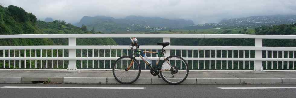 Pont sur le Bras de la Plaine