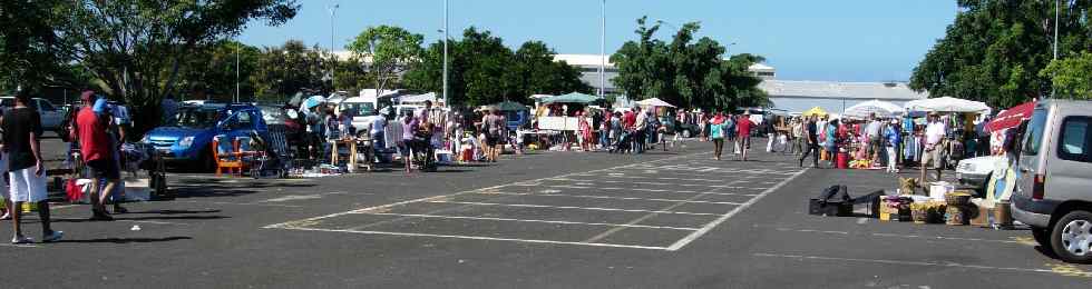 Brocante au March de gros de St-Pierre