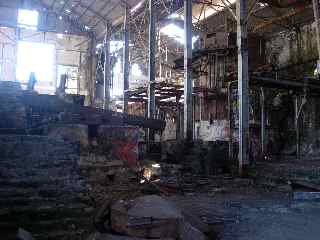 Intérieur de l'ancienne usine sucrière de Pierrefonds - St-Pierre