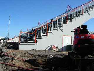 Tribune nord - stade Volnay de St-Pierre