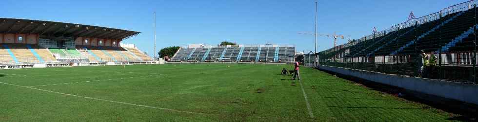 Stade Michel-Volnay, tribunes sud, ouest et nord