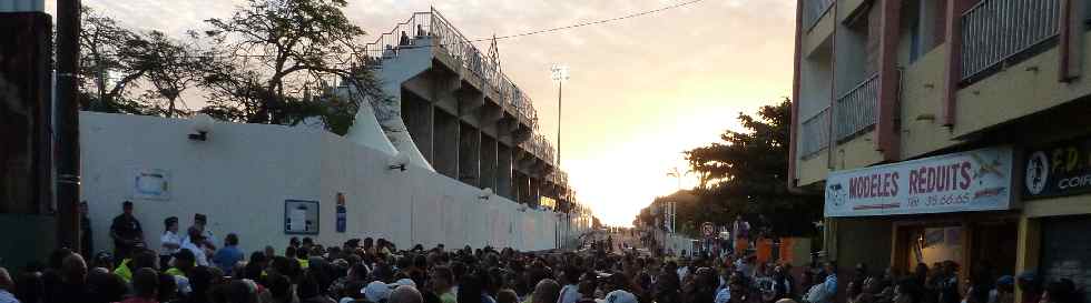 Allumage de l'clairage du stade Volnay