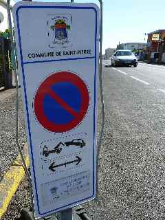 Stationnement interdit rue du Père Favron