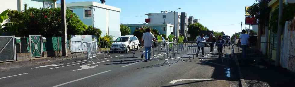 Bouclage de l'accs au stade - rue du Pre Favron