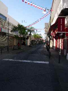 Rue des Bons-Enfants, un dimanche matin