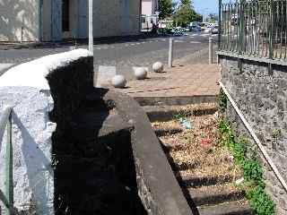 Escalier du passage vers la rivire d'Abord