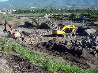 Rivire Saint-Etienne - Travaux de confortation des berges