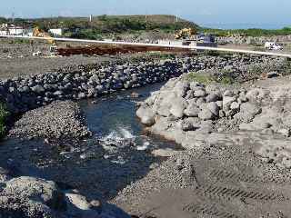 Rivire St-Etienne - construction du nouveau pont - fvrier 2011