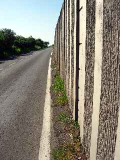 Mur anti-bruit du 2Rpima  Pierrefonds