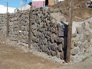 Ligne Paradis, mur de moellons