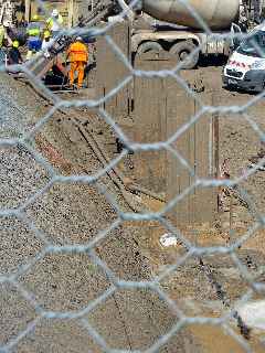 Rive gauche, travaux du nouveau pont sur la rivire St-Etienne