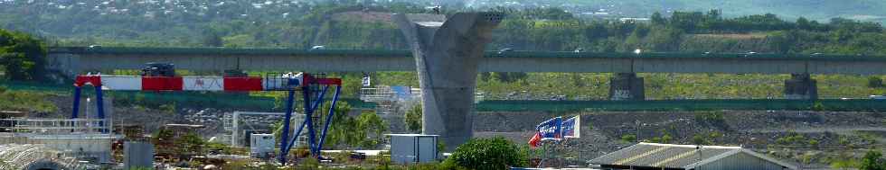 Première pile du nouveau pont sur la rivière St-Etienne -