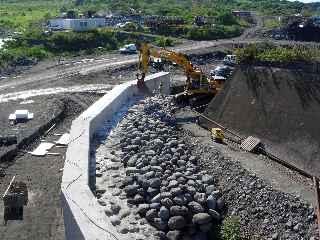 Travaux de protection des berge de rive gauche de la rivire St-Etienne