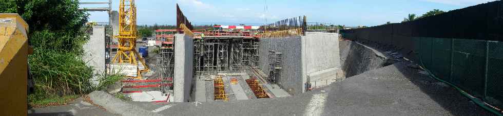 Rivire St-Etienne - travaux de construction du nouveau pont