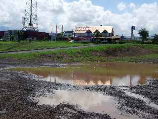 Mare dans la ZAC Canbady (pluies d'avril 2011)