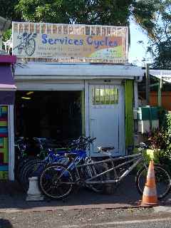 Hugues - Services Cycles - St-Pierre
