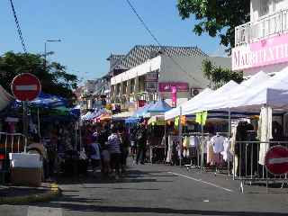 St-Pierre - Fte commerciale - mai 2011