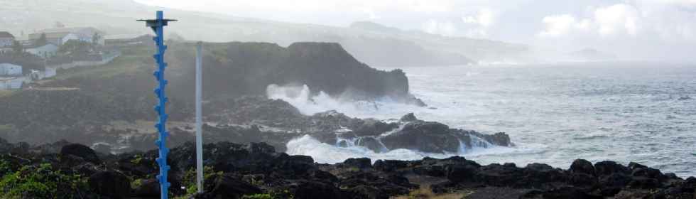 Terre Sainte - Pointe du Gouffre par forte houle