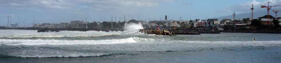 St-Pierre - Terre Sainte - Houle de juillet 2011 -