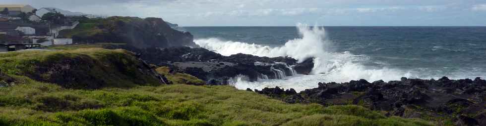 St-Pierre - Terre Sainte - Pointe du Gouffre - Houle de juillet 2011 -