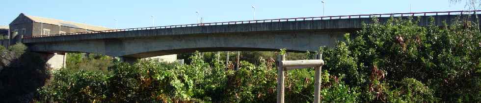 Pont sur la rivire d'Abord