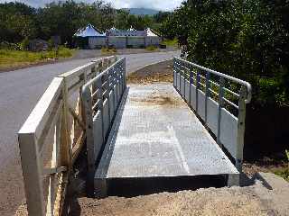 Chemin de Bassin Plat - Passerelle pitons