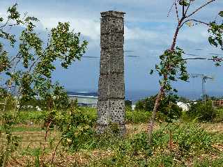 Mon Repos - St-Pierre - Chemine de l'ancienne usine sucrire