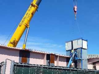 Chantier de la construction du pont sur la rivire St-Etienne - Soudure