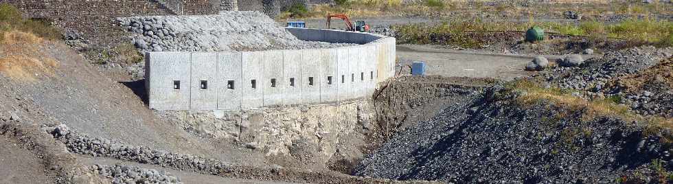 Chantier du pont de la rivire St-Etienne - Mur de rehausse et paroi moule