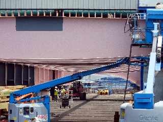 Chantier de construction du nouveau pont sur la Rivire Saint-Etienne - Plateforme de lanage