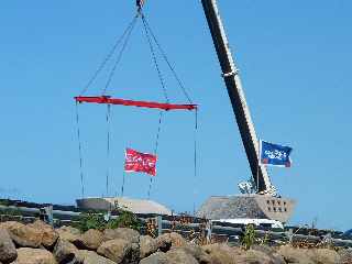 29 novembre 2011 - Chantier du pont sur la Rivire St-Etienne - Lanage du tablier sur la P6