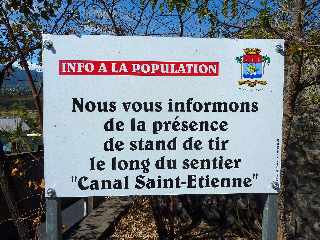 Sentier piétonnier le long du Canal St-Etienne