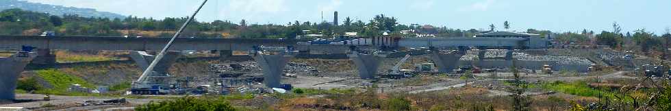 29 novembre 2011 - Chantier du pont sur la Rivire St-Etienne - Lanage du tablier sur la P6