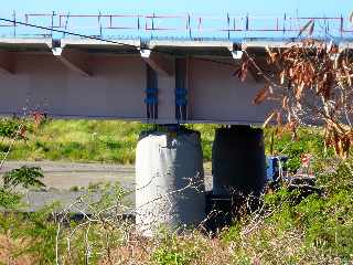 Chantier du nouveau pont sur la rivire St-Etienne - janvier 2012 - P1