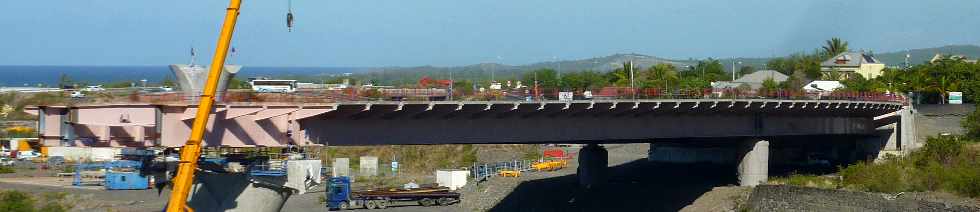 Chantier du nouveau pont sur la rivire St-Etienne - janvier 2012 - Partie courbe du tablier